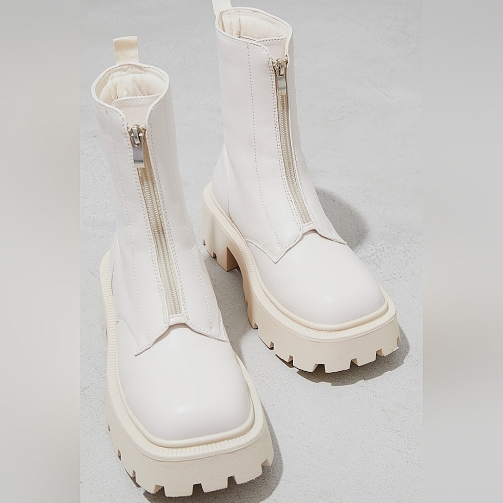 Pretty Little Things Cream Biker/Combat Zip Front Ankle Boots